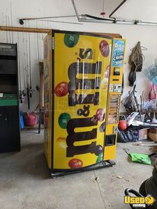 Vendo 786 Refrigerated M & M Wrapped Candy Vending Machine For Sale in New York!
