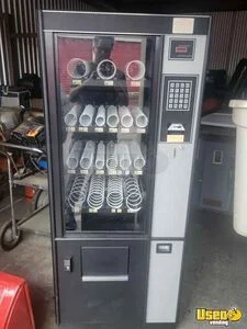Electrical Glass Front Snack and Cookies Vending Machine For Sale in Ohio!!