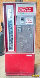 Rare Collectible Fully Functional 1964 Cavalier CSS-80G Coke Bottle Vending Machine for sale in Montana!