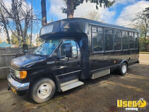 Well Maintained - 2007 Ford E450 Mobile Party Bus | Mobile Business Unit for Sale in Oregon!