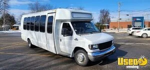 Well Maintained - 2006 26' Ford E-450 Party Bus |  Mobile Business Unit for Sale in Quebec!