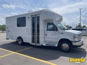 2012 Ford Pet Groomer Unit | Mobile Pet Grooming Truck with Bathroom for Sale in Kansas!