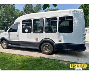 2005 Ford Mobile Dog Grooming Van Mobile Business Unit for Sale in New Jersey!