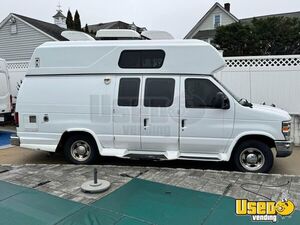 Well Maintained - 2009 Ford E350 Mobile Pet Grooming Van for Sale in New York!