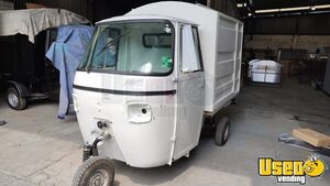 Piaggio Italian Coffee & Beverage Truck 12 Texas Gas Engine for Sale
