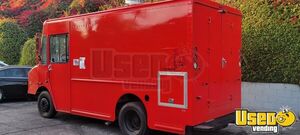 2006 Workhorse Pizza Food Truck with Custom Built Kitchen for Sale in California!