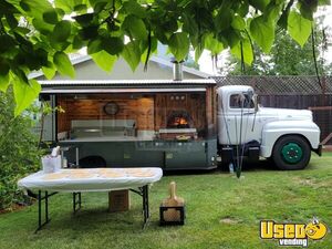 Turnkey - Vintage 1952 24' International Harvester Wood-Fired Pizza Food Truck for Sale in California!