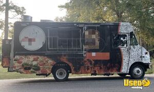 2004 Freighliner MT45 Step Van Pizza Food Truck with 2023 Kitchen Build-Out for Sale in Texas!