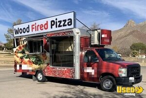 LIKE NEW 2009 Ford E-350 Wood-Fired Pizza Truck High Capacity Mobile Pizzeria for Sale in Texas!