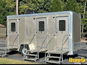 Clean - 2021 Forest River 3 Station Portable Bathroom Trailer for Sale in Alabama!