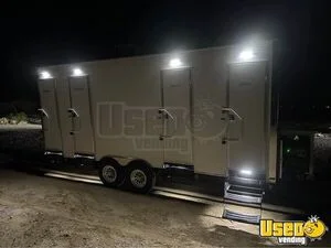 Restroom / Bathroom Trailers Restroom / Bathroom Trailer Exterior Lighting California for Sale