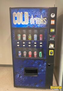 Royal Vendors 650 Live Display Soda Cold Drink Vending Machine For Sale in Florida!