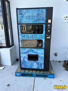 Royal Vendors 650 Live Front Soda Cold Drink Vending Machine For Sale in New Jersey!