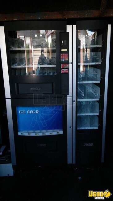 Rs 800/850 And Entree Vending Machines Vending Combo California for Sale