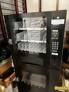 Seaga Snakmart SM2300 Snack and Drink Combo Vending Machine For Sale in Florida!