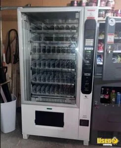 2014 Seaga VC-9009-5C Compact Elevator-Flex Snack and Drink Combo Vending Machine For Sale in Indiana!