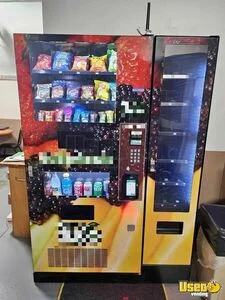 Seaga 4000 Healthy Combo Vending Machine w/ Entree' Merchandising unit For Sale in Maryland!