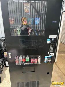 Used Seaga Combo Snack & Soda Electronic Live Display Vending Machine for Sale in Texas!!!