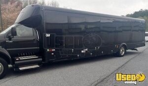 2015 Ford F750 Super Duty Shuttle Bus | 26-Seater Passenger Bus with Bathroom for Sale in Delaware!