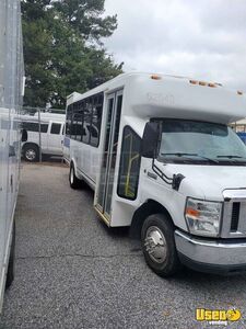 2012 Ford-450 Shuttle Bus-16 Seater Passenger Bus with Wheelchair Lift for Sale in Georgia!