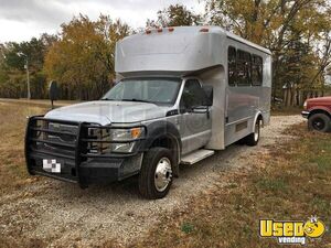 Nice Looking - 2011 Ford F550 4x4 Glaval Shuttle Bus | Empty Bus for Conversion for Sale in Kansas!