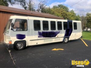 Like-New 1992 Oshkosh MB18FD Shuttle Bus with Bathroom for Sale in Michigan!