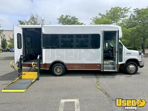 Ready to Work - 2013 Ford E450 Shuttle Bus with Wheelchair Lift for Sale in New York!