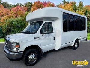 2016 Ford E350 Non CDL Shuttle Bus with Wheelchair Lift for Sale in New York!