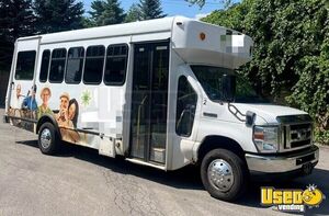 2012 - Ford E350 Super Duty NON CDL 12-14 Passenger Shuttle Bus with Wheelchair Lift for Sale in New York!