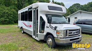 Ready to Work - 2009 Ford E450 Shuttle Bus with Wheelchair Lift for Sale in North Carolina!