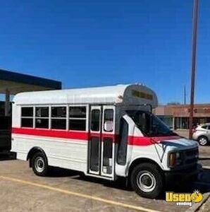 Chevrolet EXP G1500 Shuttle Bus / Used Transit Bus in Very Good Condition for Sale in Texas!