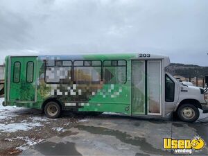 Well Maintained - 2016 28' Ford E-450 XL Super Duty Shuttle Bus with Wheelchair Lift for Sale in Wyoming!