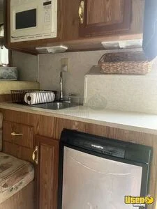 Siesta Sunlite Stock Trailer With Living Quarters City Water Hookup Georgia for Sale