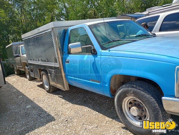 Silverado 2500 Lunch Serving Food Truck Texas for Sale