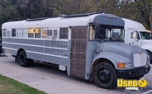 Remodeled 2002 International T444E Mobile Home / Skoolie Bus for Sale in Colorado!