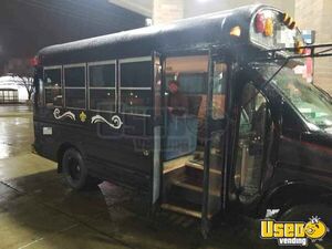 2000 40’ Chevrolet Express 3500 Conversion Bus/ Cozy Mobile Home for Sale in Missouri!