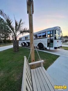 Beautifully Built - 2001 Blue Bird Thomas Skoolie Bus Luxury Mobile Home Bus for Sale in Texas!