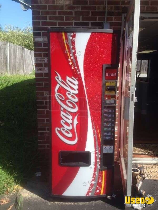 Electrical Soda Vending Machine Coke Machine for Sale in Massachusetts