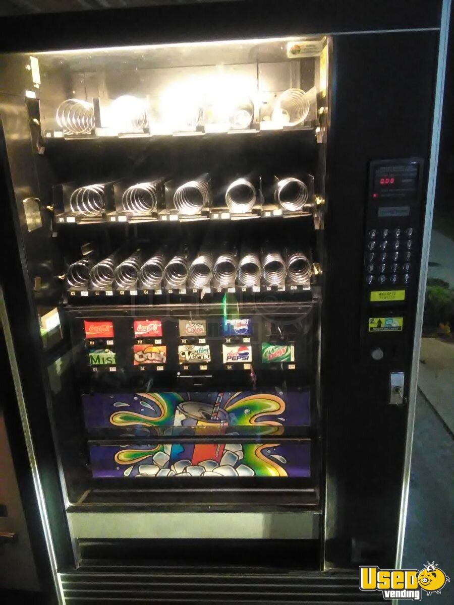 AP LCM Combo Snack & Soda Vending Machine for Sale in Michigan