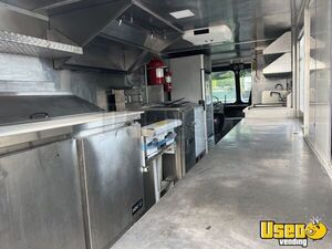 Step Van Kitchen Food Truck All-purpose Food Truck Concession Window Florida for Sale
