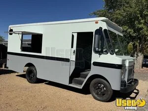 Vintage- 22' Ford Step Van | Empty Truck for Mobile Business for Sale in Arizona!