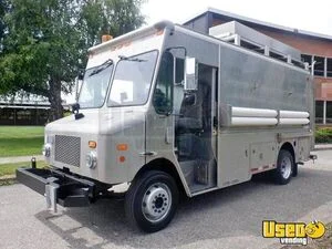 2007 Morgan Olson Workhorse Step Van | Truck for Mobile Business for Sale in British Columbia!