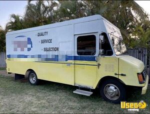 Used Chevy P30 Step Van | Used Tool Truck with Lift Gate for Sale in Florida!