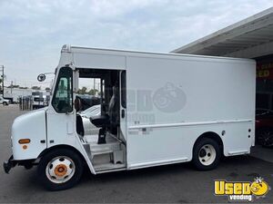 2005 Workhorse Diesel Mobile Business Unit | Used Empty Step Van for Sale in Florida!