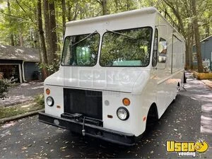 Newly Painted - Ford P-400 Empty Truck/ Used Step Van for Mobile Business for Sale in Georgia!
