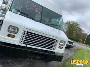 2011 Workhorse W62 Step Van | Used Truck with Rear Lift Gate for Sale in Indiana!