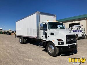 Wholesale 2025 - 26' MACK Medium Duty Box Trucks w/ Morgan Bodies Cummins Engines for Sale in Montana!