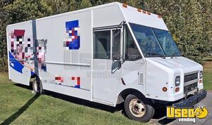 2004 - 27' Utilimaster Workhorse Step Van | Step Van for Conversion for Sale in North Carolina!