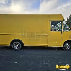Ready to Convert - 2003 Ford E450  Step Van Empty Truck for Sale in Pennsylvania!