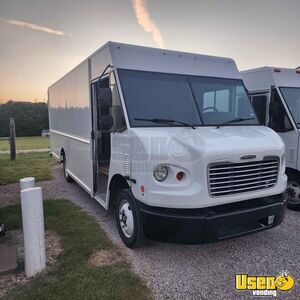 2019 18' Freightliner MT45 Step Van | Used Truck for Mobile Business for Sale in Texas!